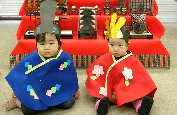 ひな祭りの様子写真を紹介しています